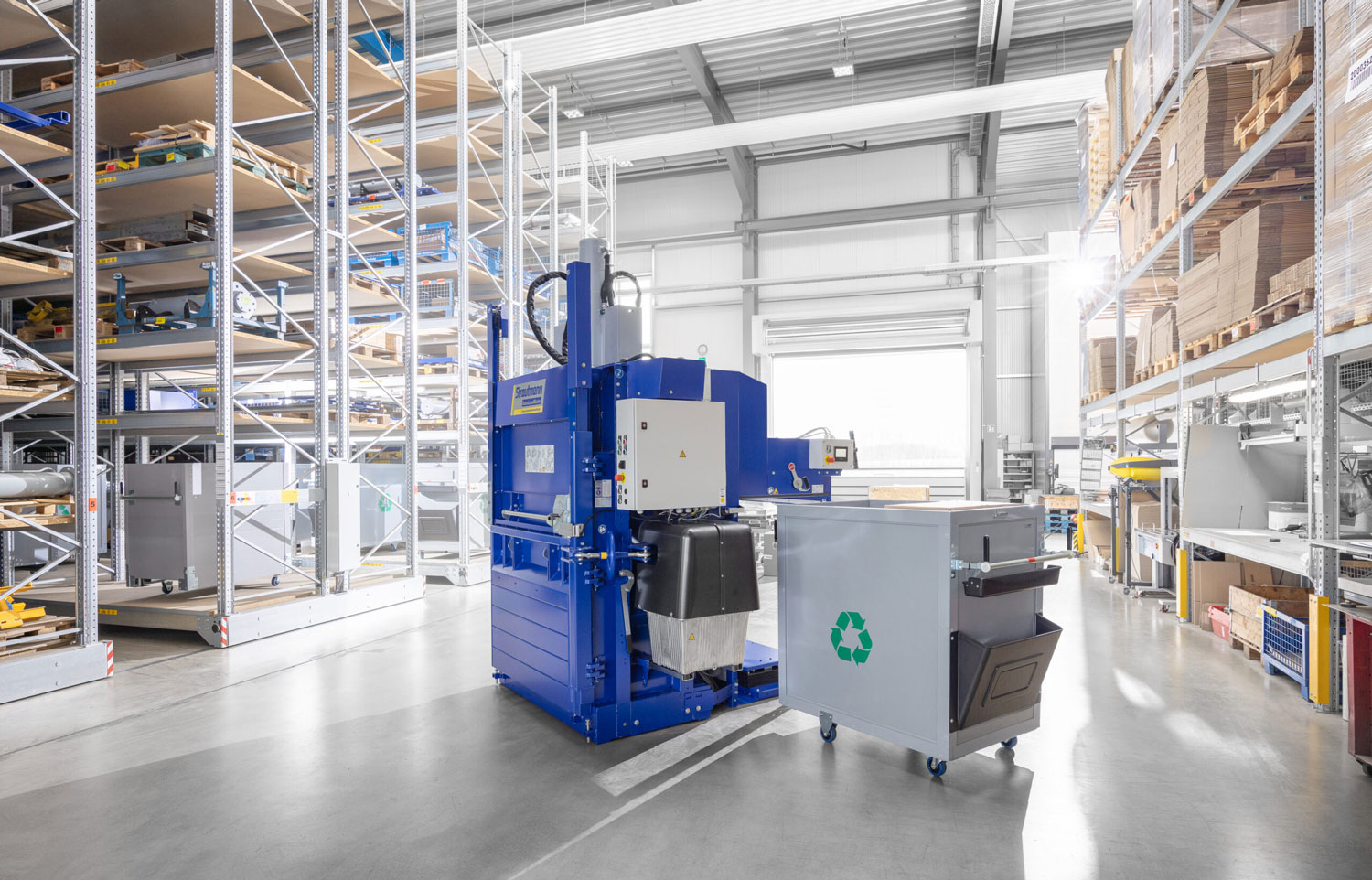 Presă automată AutoLoadBaler pentru compactarea cartonului